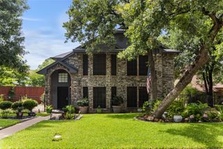 6703 Canalview Drive, Arlington, TX 76016