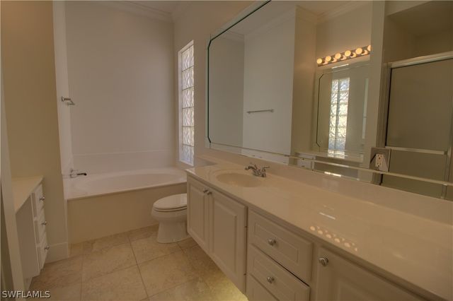 7681 Sicilia CT, Naples, FL 34114