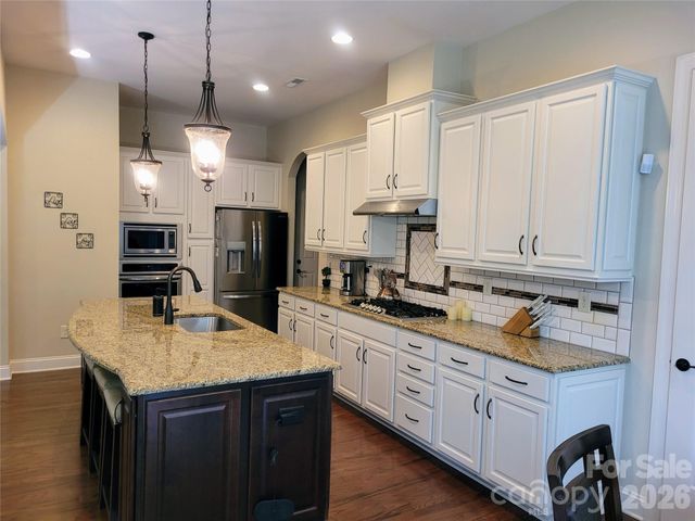 11045 Double Knot Court, Midland, NC 28107