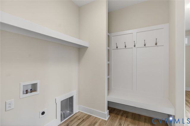 115 E Sunrise Dr, Warsaw, VA 22572