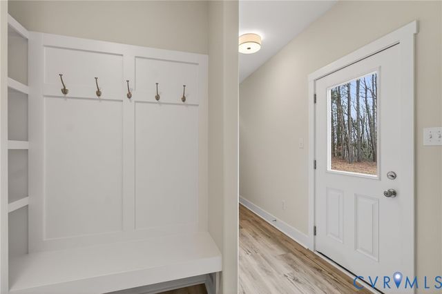 115 E Sunrise Dr, Warsaw, VA 22572