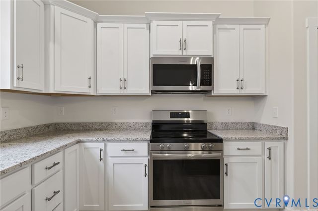 115 E Sunrise Dr, Warsaw, VA 22572