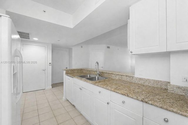 19501 W Country Club Drive 2415, Aventura, FL 33180