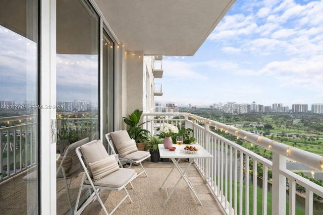 19501 W Country Club Drive 2415, Aventura, FL 33180