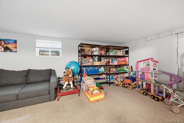 23 Flicker Drive, Middle Island, NY 11953