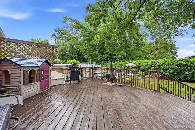 23 Flicker Drive, Middle Island, NY 11953