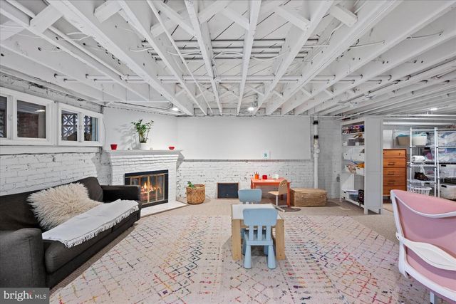 221 INGRAHAM ST NW, Washington, DC 20011
