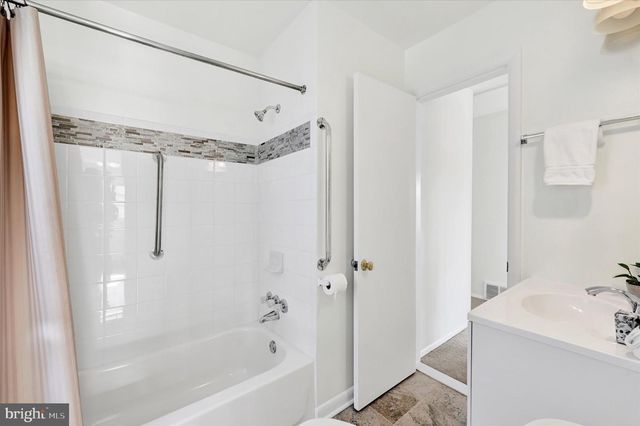 4419 KENDI RD, Nottingham, MD 21236
