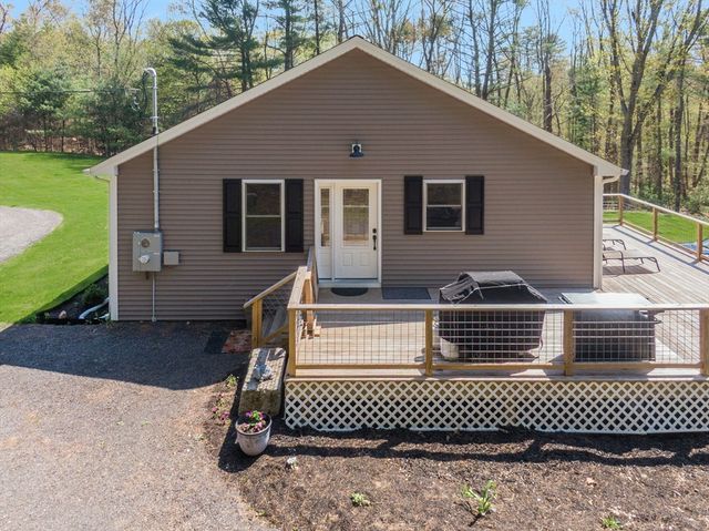 43 Weeks Hill Rd, Coventry, RI 02827
