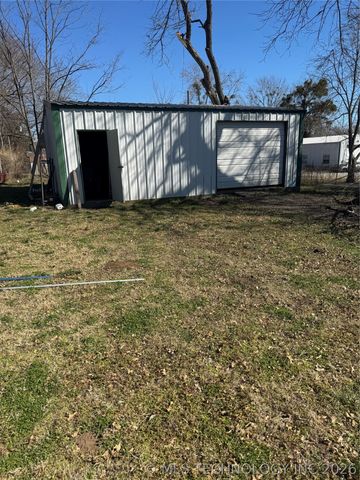 623 N Orcutt Street, Coweta, OK 74429