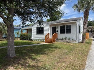 6007 N CENTRAL AVENUE, Tampa, FL 33604