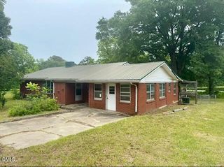13012 Nc 42, Holly Springs, NC 27540