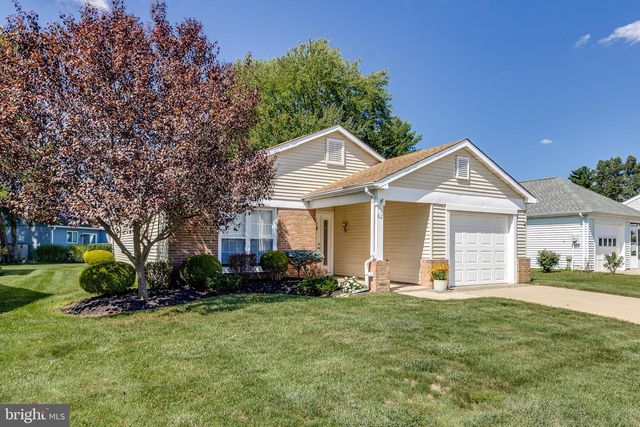 62 WESTMINSTER DR S, Southampton Twp, NJ 08088