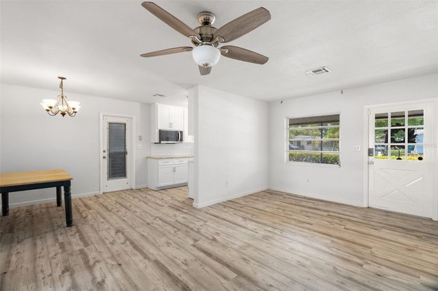 2027 E VALENCIA WAY E, Clearwater, FL 33764