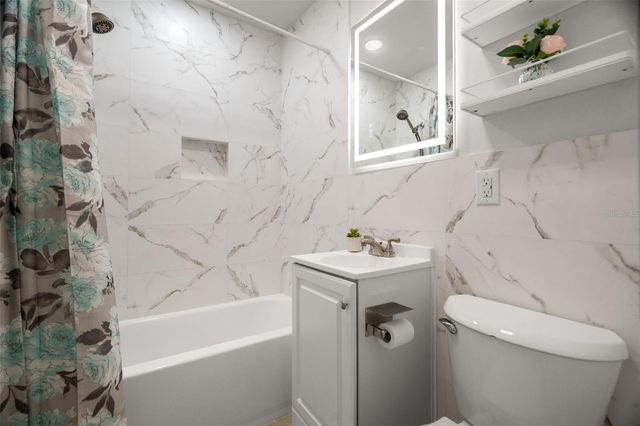 2027 E VALENCIA WAY E, Clearwater, FL 33764