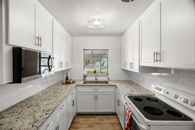 2027 E VALENCIA WAY E, Clearwater, FL 33764