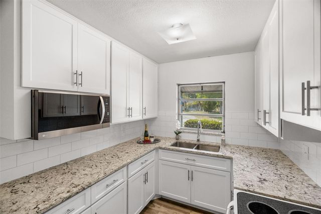 2027 E VALENCIA WAY E, Clearwater, FL 33764