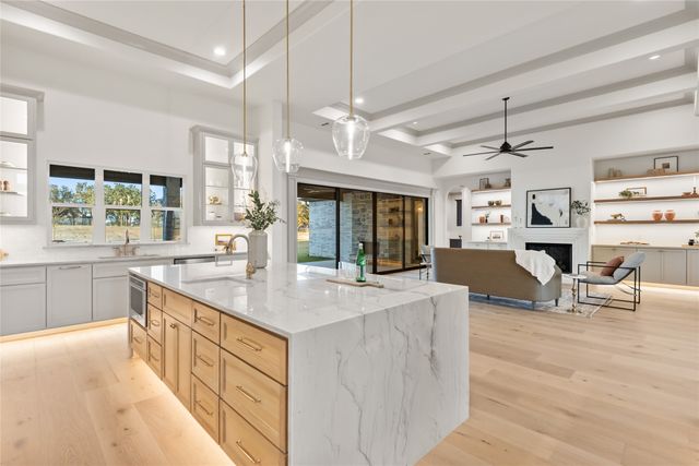 724 Cooper Trail, Weatherford, TX 76087