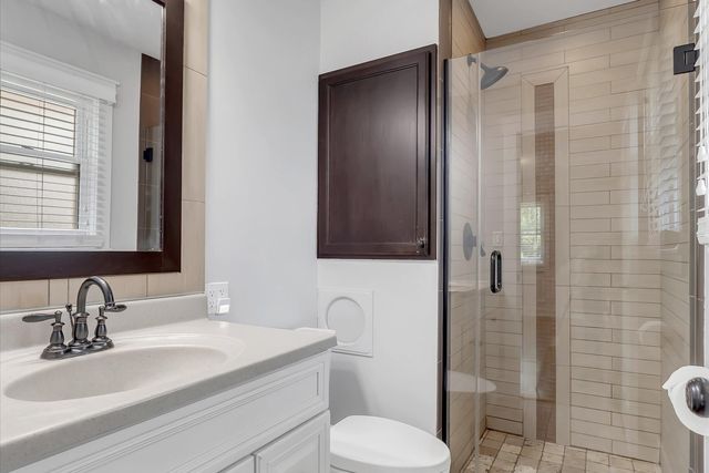 2079 E Parkview Circle, Hoffman Estates, IL 60169