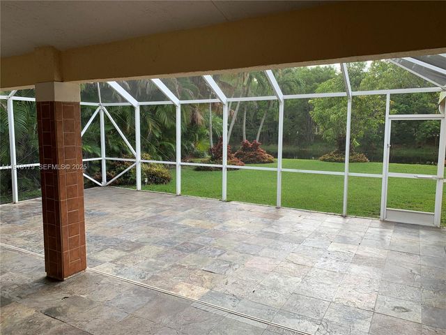 804 Verona Lake Dr, Weston, FL 33326