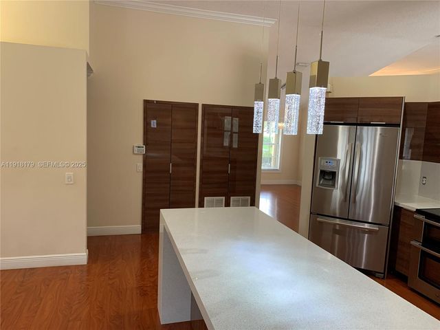 804 Verona Lake Dr, Weston, FL 33326