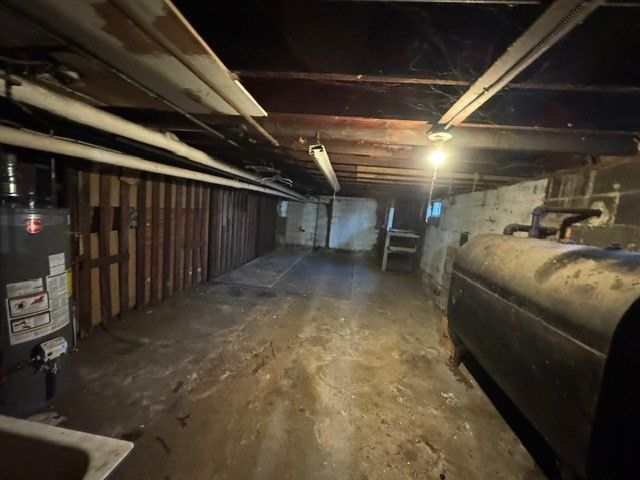 36-38 Rowley St, Agawam, MA 01001