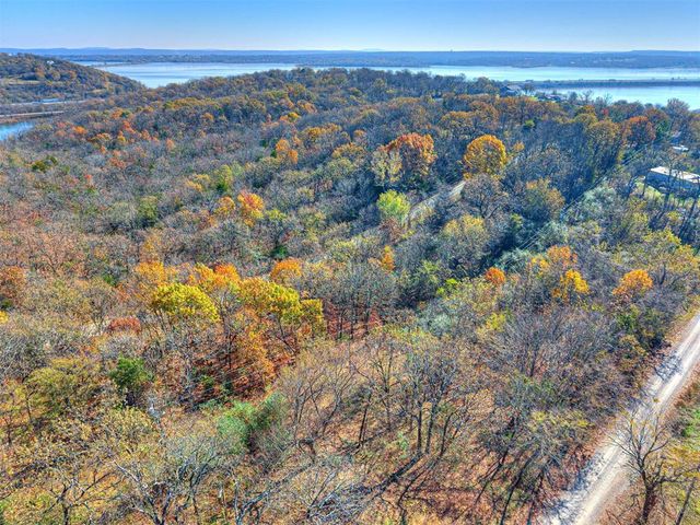 221 Robin Road, Eufaula, OK 74432