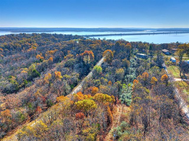 221 Robin Road, Eufaula, OK 74432