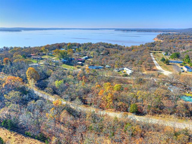 221 Robin Road, Eufaula, OK 74432