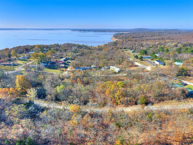 221 Robin Road, Eufaula, OK 74432