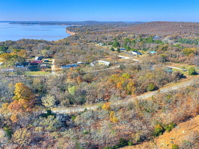 221 Robin Road, Eufaula, OK 74432