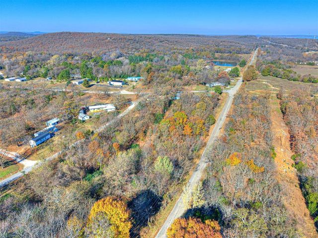 221 Robin Road, Eufaula, OK 74432