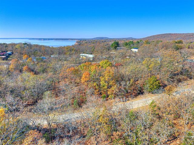 221 Robin Road, Eufaula, OK 74432