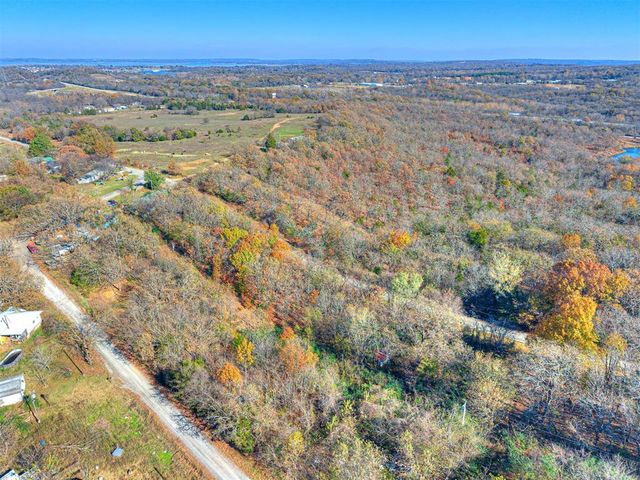 221 Robin Road, Eufaula, OK 74432