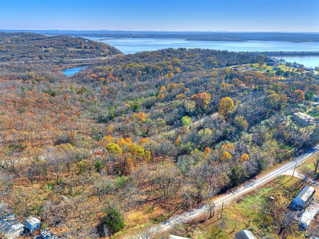 221 Robin Road, Eufaula, OK 74432