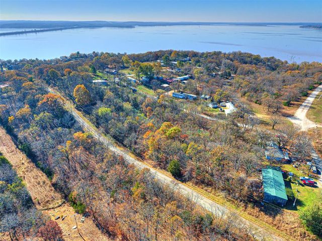 221 Robin Road, Eufaula, OK 74432