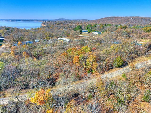 221 Robin Road, Eufaula, OK 74432