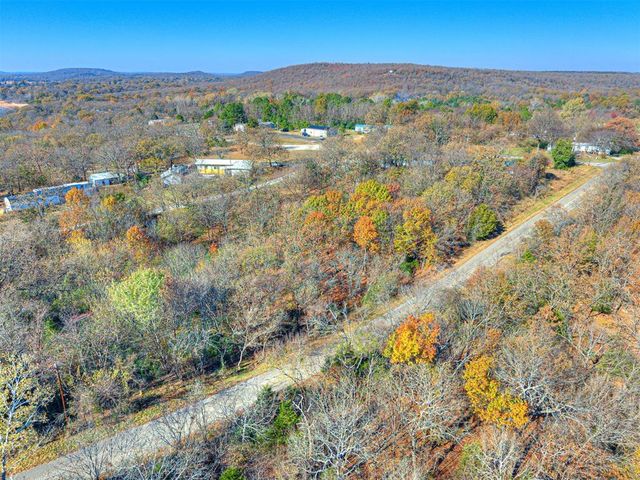 221 Robin Road, Eufaula, OK 74432