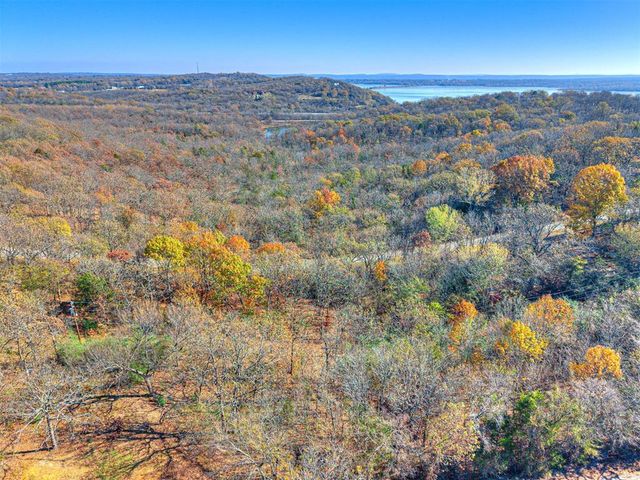 221 Robin Road, Eufaula, OK 74432