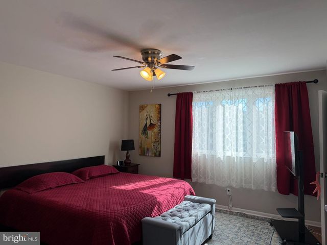 3520 E CHURCHILL LN, Philadelphia, PA 19114