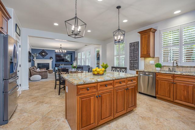 2190 Red Setter Rd, Rocklin, CA 95765