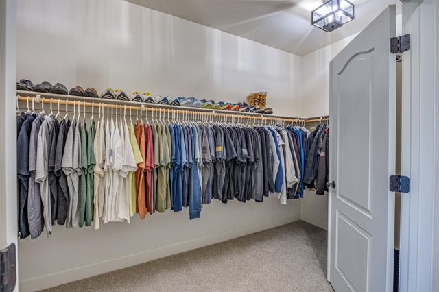 2190 Red Setter Rd, Rocklin, CA 95765