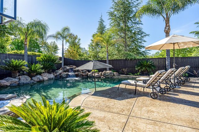 2190 Red Setter Rd, Rocklin, CA 95765