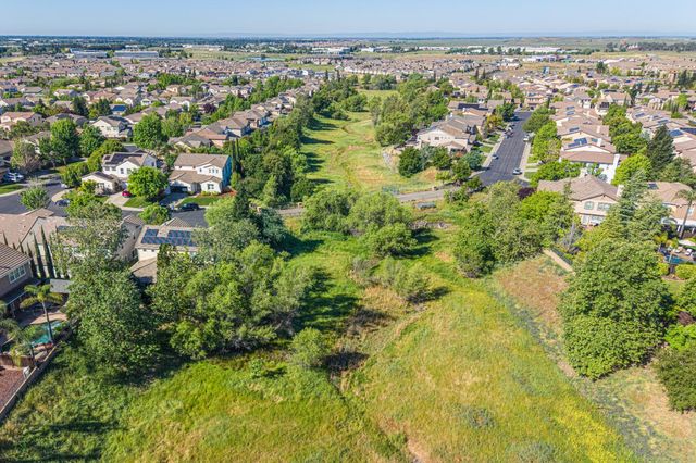 2190 Red Setter Rd, Rocklin, CA 95765