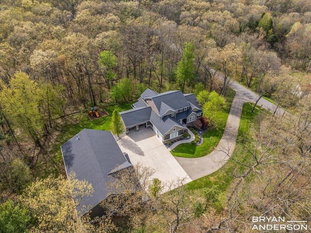 6380 5 Mile Road, Ada, MI 49301