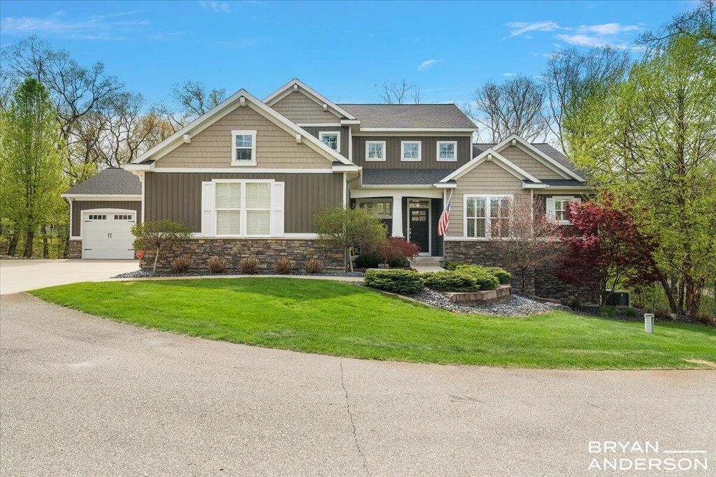 6380 5 Mile Road, Ada, MI 49301