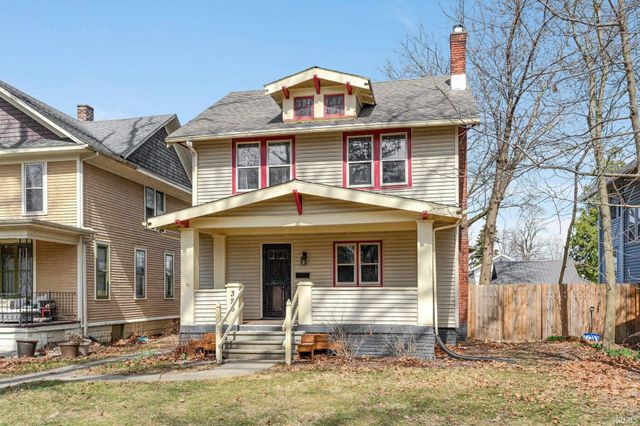 326 Arcadia Court, Fort Wayne, IN 46807