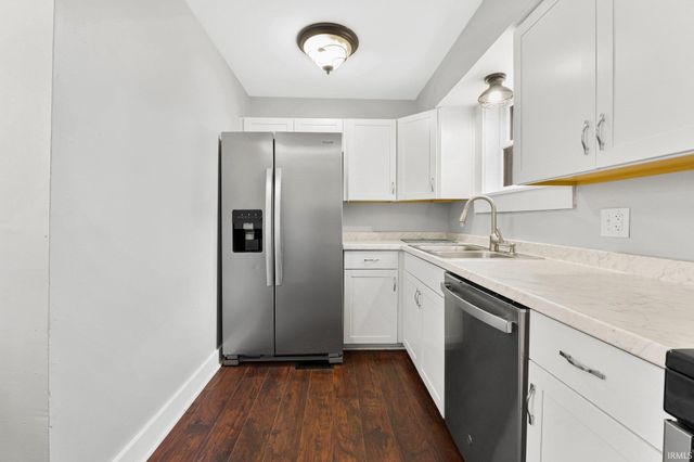 326 Arcadia Court, Fort Wayne, IN 46807