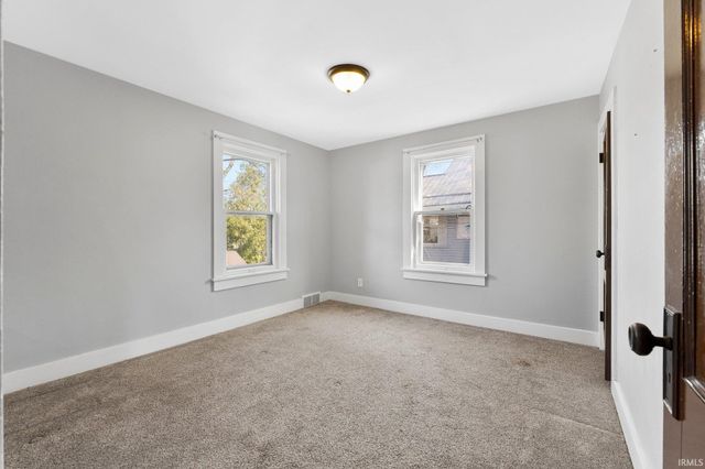 326 Arcadia Court, Fort Wayne, IN 46807