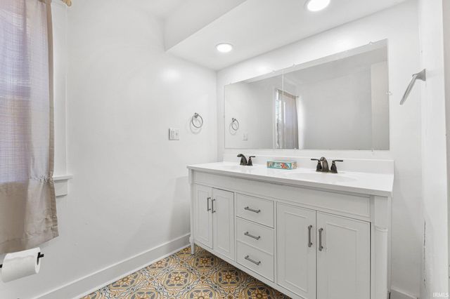 326 Arcadia Court, Fort Wayne, IN 46807